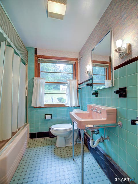 Tiny photo for 373 Broadway, Hamden, CT 06518 (MLS # 24189643)