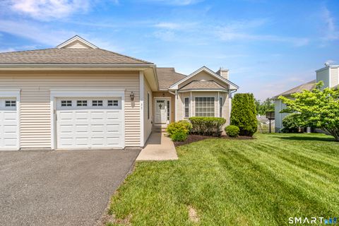 Condo For Sale - 37 September Lane #37<br/> Beacon Falls, CT 06403