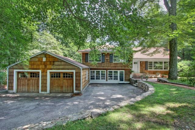 Photo 1 of 26 High Point Road, Westport, Connecticut, $785,000, Web #: 99079605