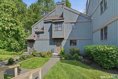 Condo For Sale - 102 Heatherwood Drive #102<br/> Fairfield County, Brookfield, CT 06804