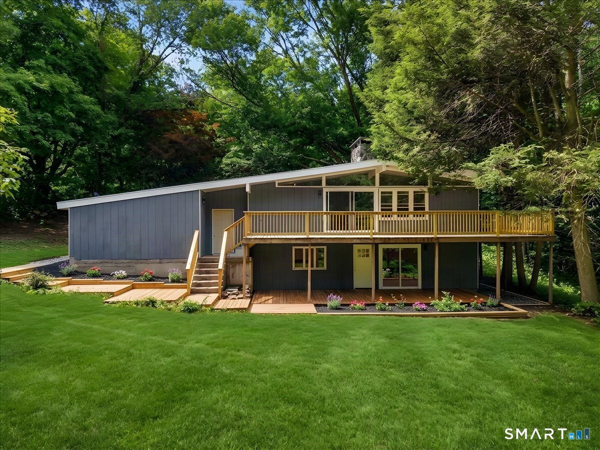 46 Pigeon Swamp Road