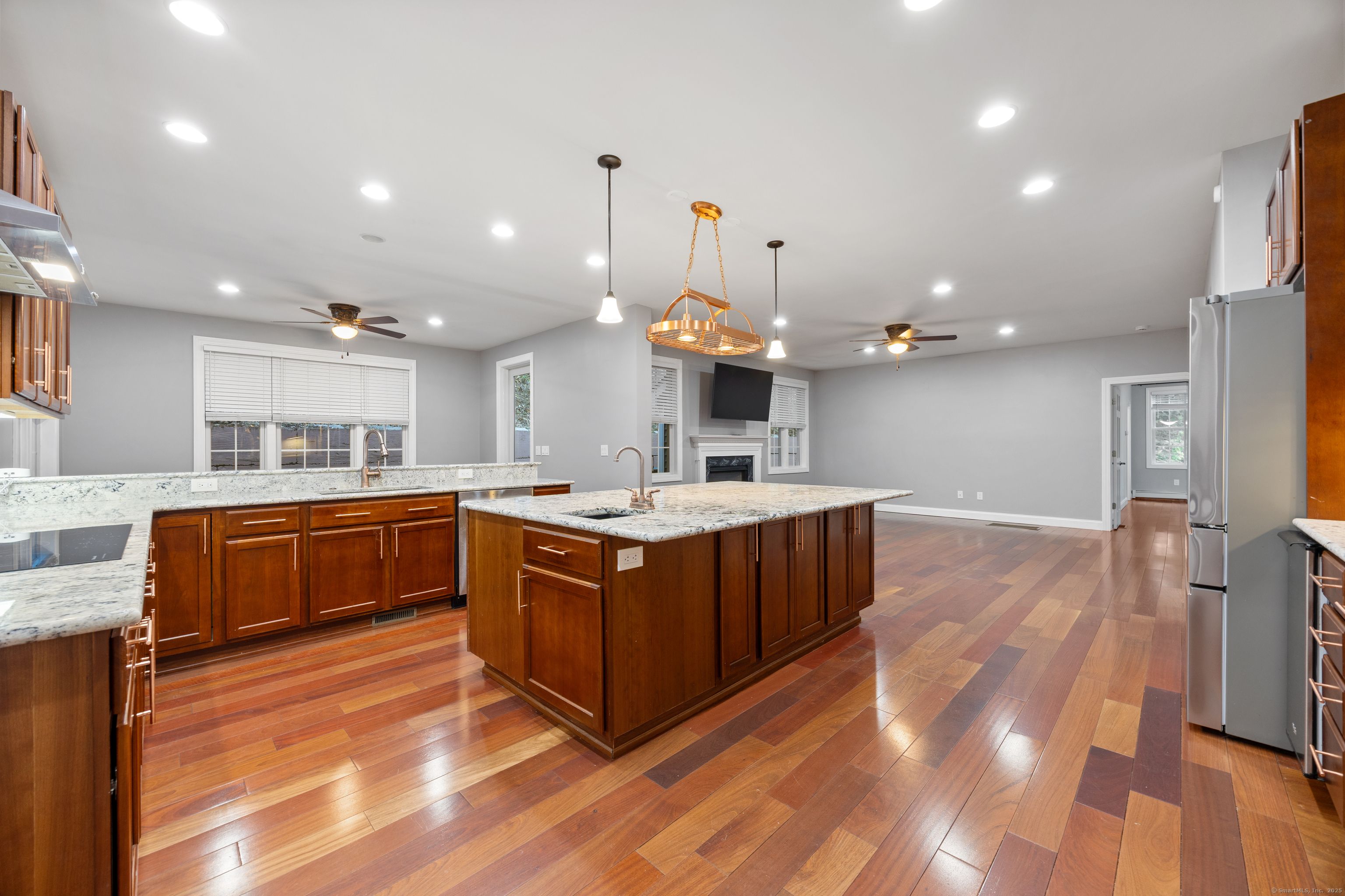 East Haven, Connecticut 06473, United States, 5 Bedrooms Bedrooms, ,5 BathroomsBathrooms,Residential,Active,227616