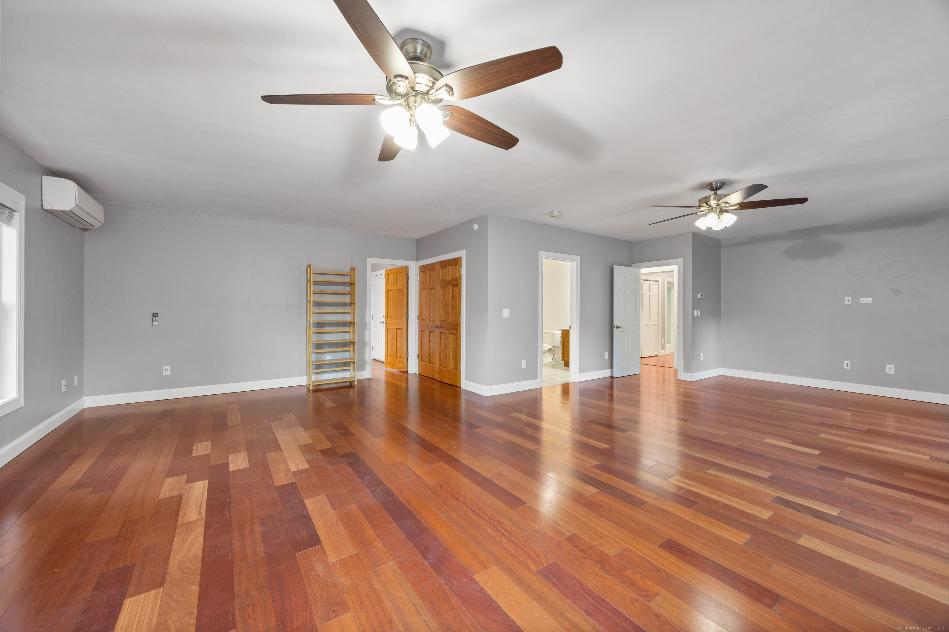 East Haven, Connecticut 06473, United States, 5 Bedrooms Bedrooms, ,5 BathroomsBathrooms,Residential,Active,227616