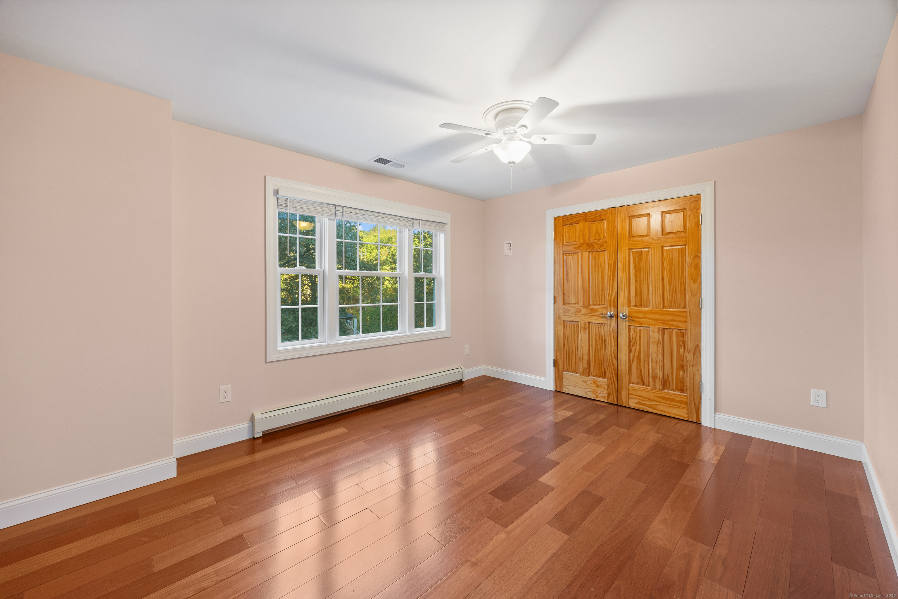 East Haven, Connecticut 06473, United States, 5 Bedrooms Bedrooms, ,5 BathroomsBathrooms,Residential,Active,227616