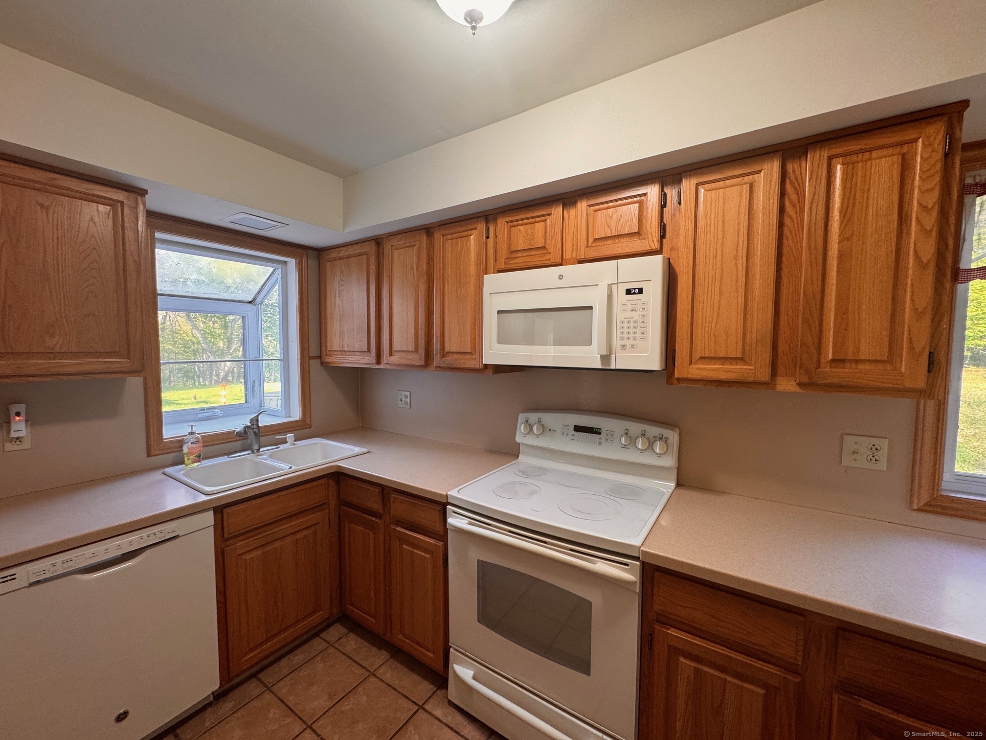 120 Otrobando Avenue, Norwich, Connecticut image 13