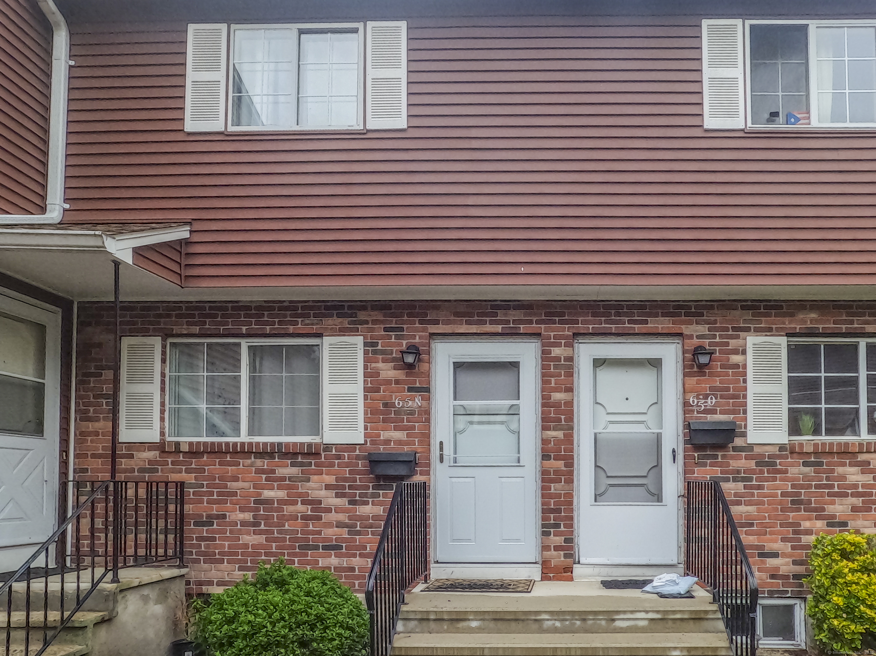 Property for Sale at Patricia Road N, Bridgeport, Connecticut - Bedrooms: 2 
Bathrooms: 2 
Rooms: 4  - $305,000