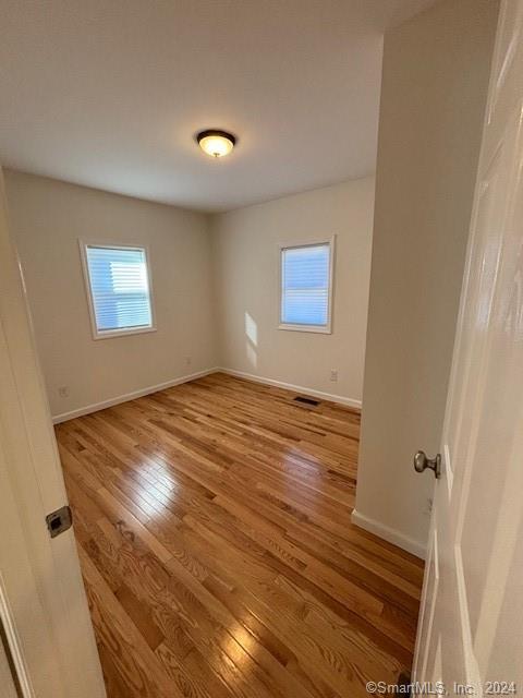 Redding, Connecticut 06896, United States, 2 Bedrooms Bedrooms, ,1 BathroomBathrooms,Residential,Pending,115826