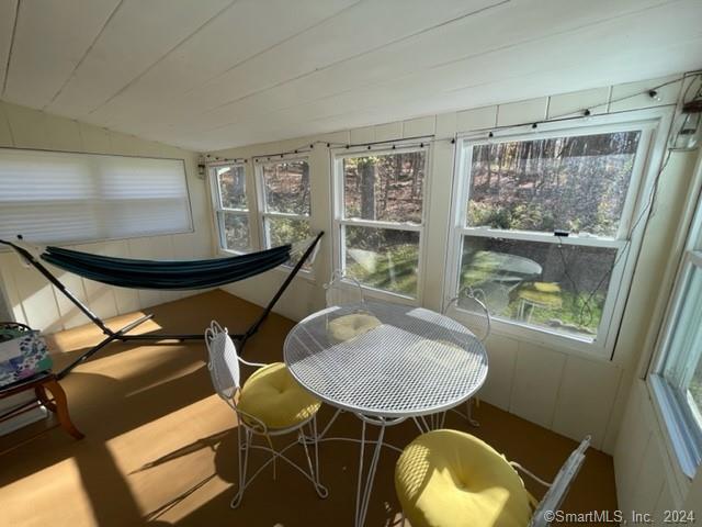 Redding, Connecticut 06896, United States, 2 Bedrooms Bedrooms, ,1 BathroomBathrooms,Residential,Pending,115826