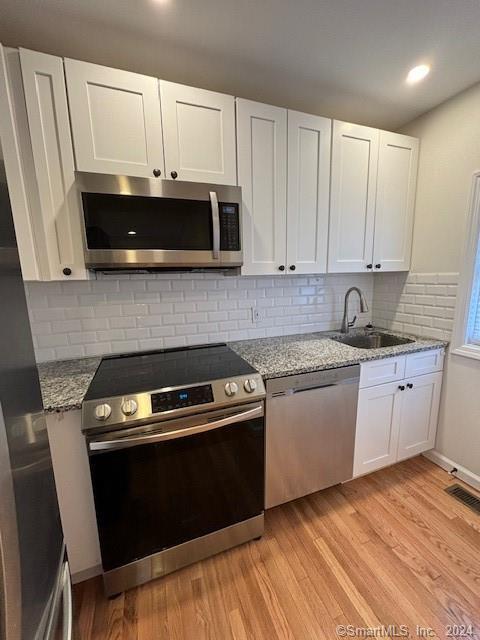 Redding, Connecticut 06896, United States, 2 Bedrooms Bedrooms, ,1 BathroomBathrooms,Residential,Pending,115826