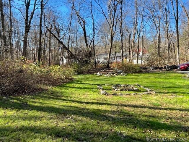 Redding, Connecticut 06896, United States, 2 Bedrooms Bedrooms, ,1 BathroomBathrooms,Residential,Pending,115826