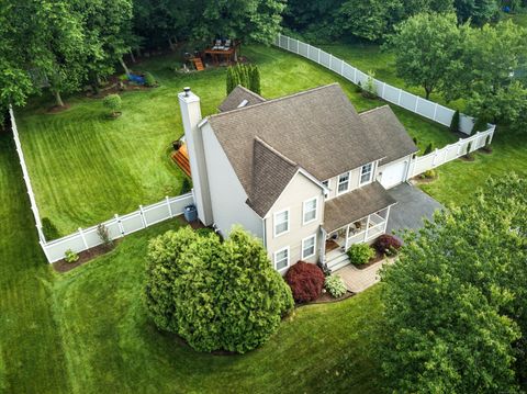 15 Fox Meadow Lane Windsor CT 06095