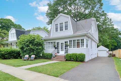 Single Family Residence in Fairfield CT 87 Edgewood Place.jpg