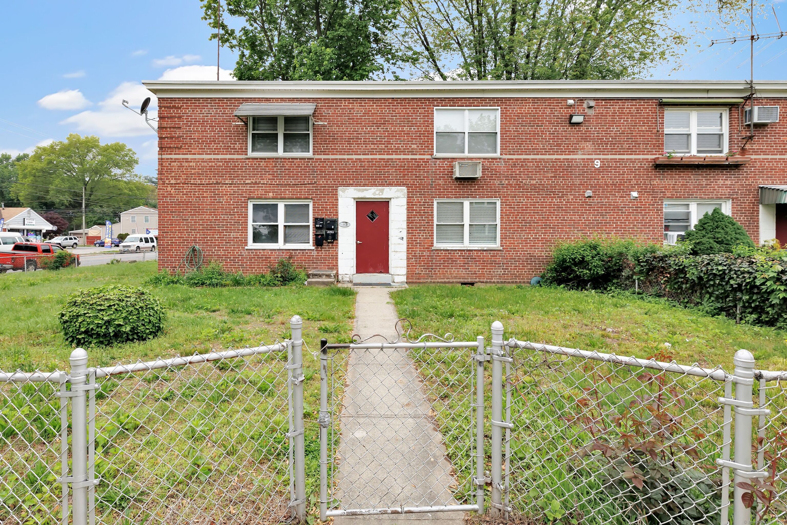 Property for Sale at Granfield Avenue, Bridgeport, Connecticut - Bedrooms: 1 
Bathrooms: 1 
Rooms: 2  - $52,500