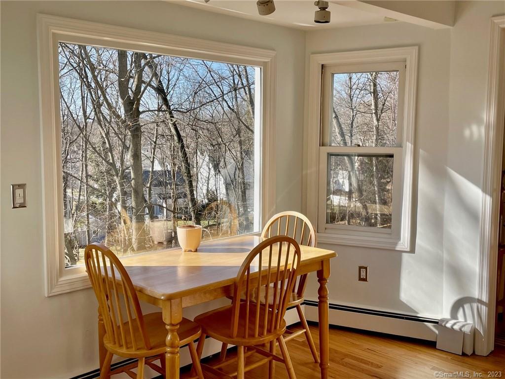 27 Hollow Tree Ridge Road