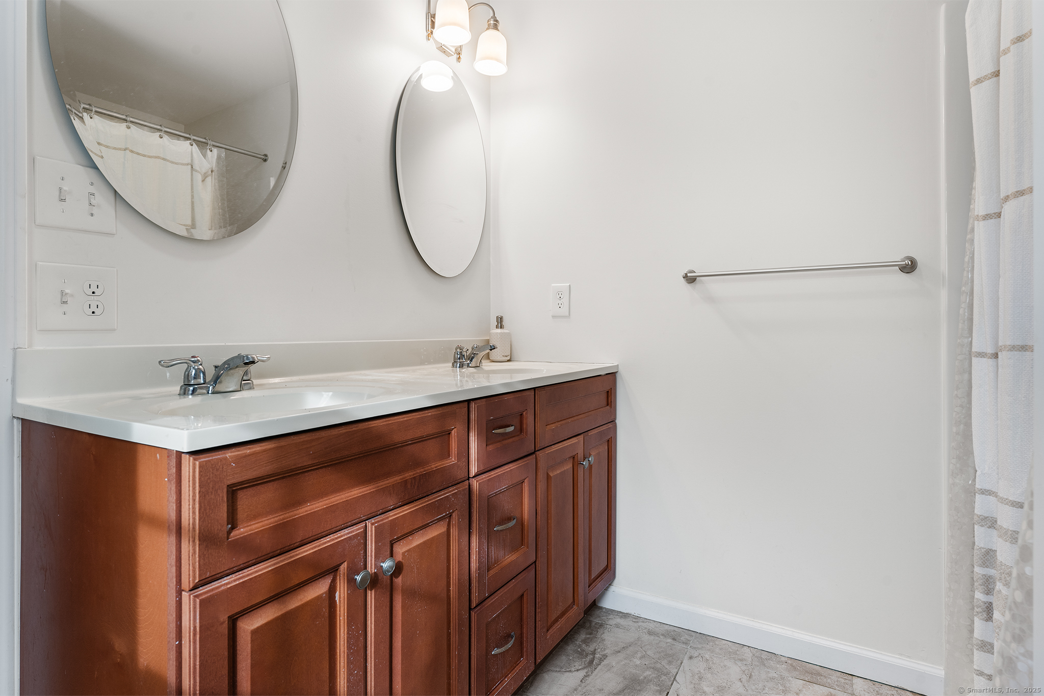106 Shadybrook Lane, Waterbury, Connecticut image 21