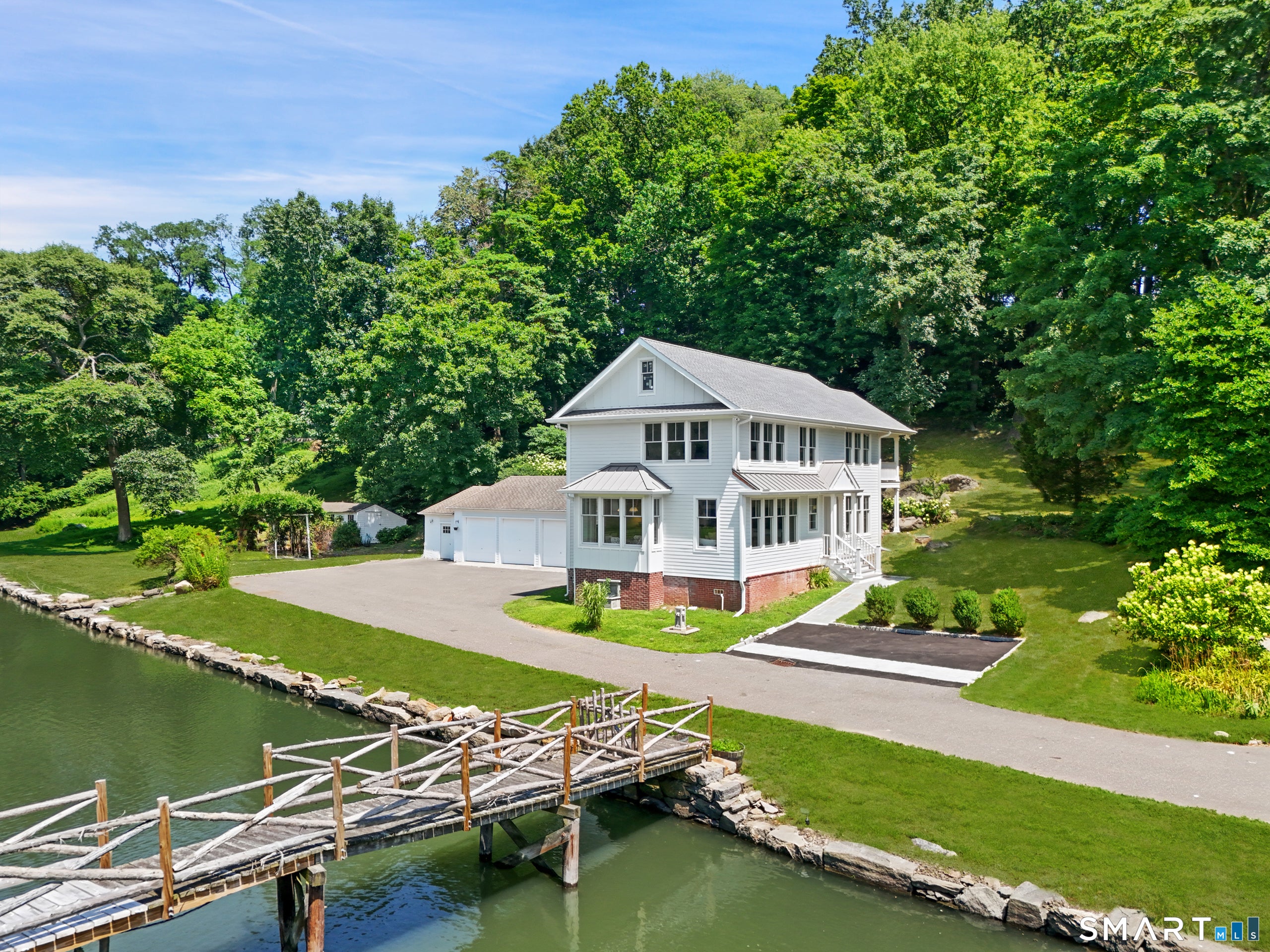 31 Meadow Wood Drive