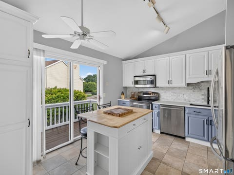 Tiny photo for 25 Penny Lane, New London, CT 06320 (MLS # 24196753)