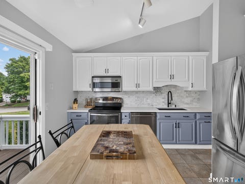 Tiny photo for 25 Penny Lane, New London, CT 06320 (MLS # 24196753)