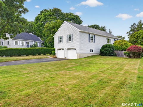 Tiny photo for 25 Penny Lane, New London, CT 06320 (MLS # 24196753)