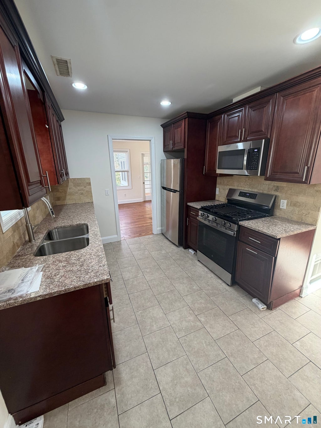 Photo of 64 Mulberry Street #B, Stamford, CT 06907 (MLS # 24214848)
