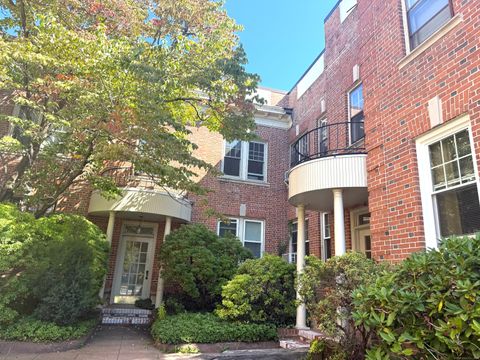 Photo of 165 Fountain Street #A3, New Haven, CT 06515 (MLS # 24124104)