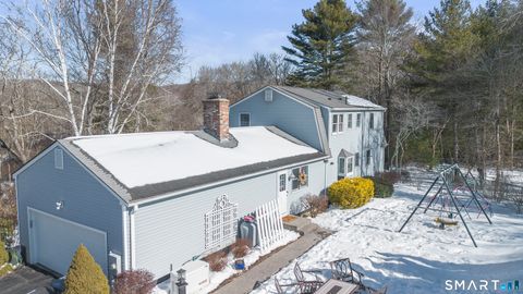 7 Greenwood Circle East Lyme CT 06333