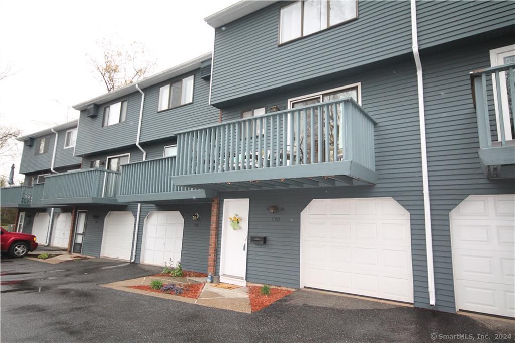 View Newington, CT 06111 townhome