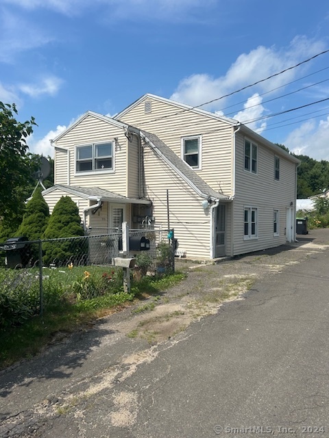 Property for Sale at 173 Dinunzio Road, Watertown, Connecticut - Bedrooms: 4 
Bathrooms: 2 
Rooms: 8  - $270,000