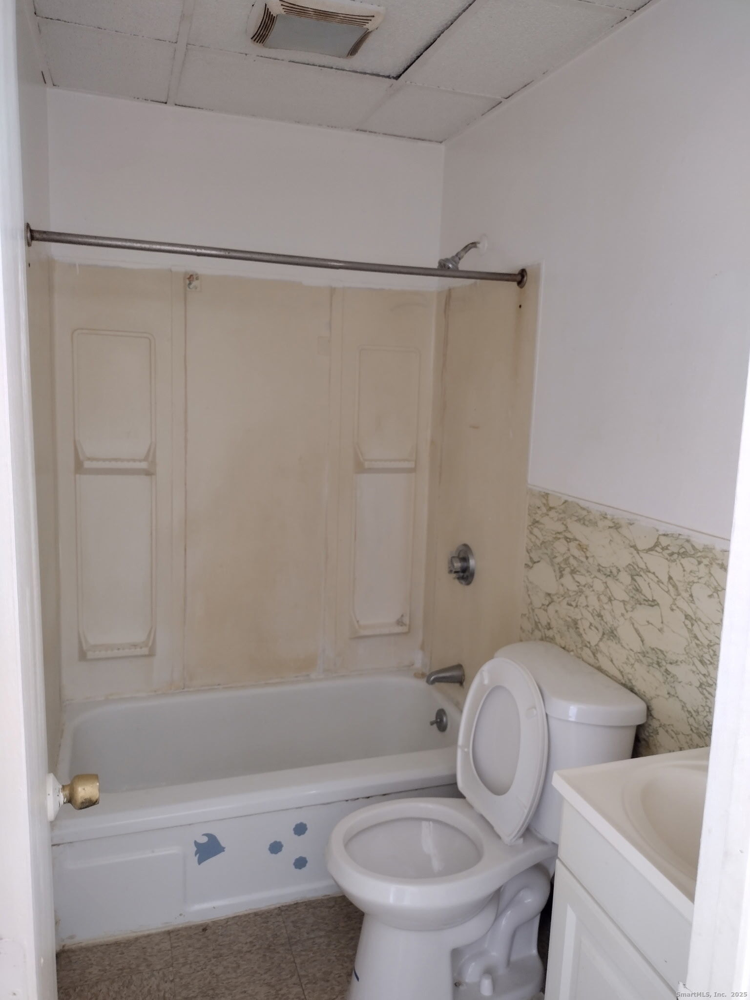 Waterbury, Connecticut 06705, United States, 1 Bedroom Bedrooms, ,1 BathroomBathrooms,Residential,Active,251783