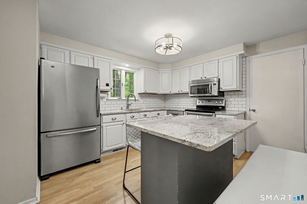 Photo of 12 Regent Court, Stamford, CT 06907 (MLS # 24188660)