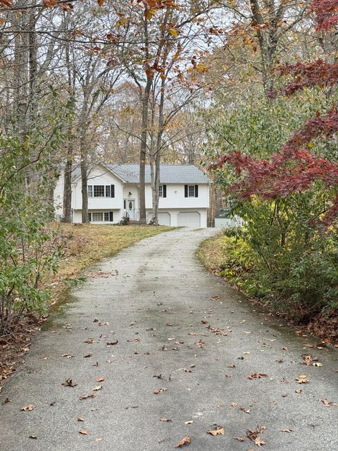 25 Old Colony Lane Ledyard CT 06339