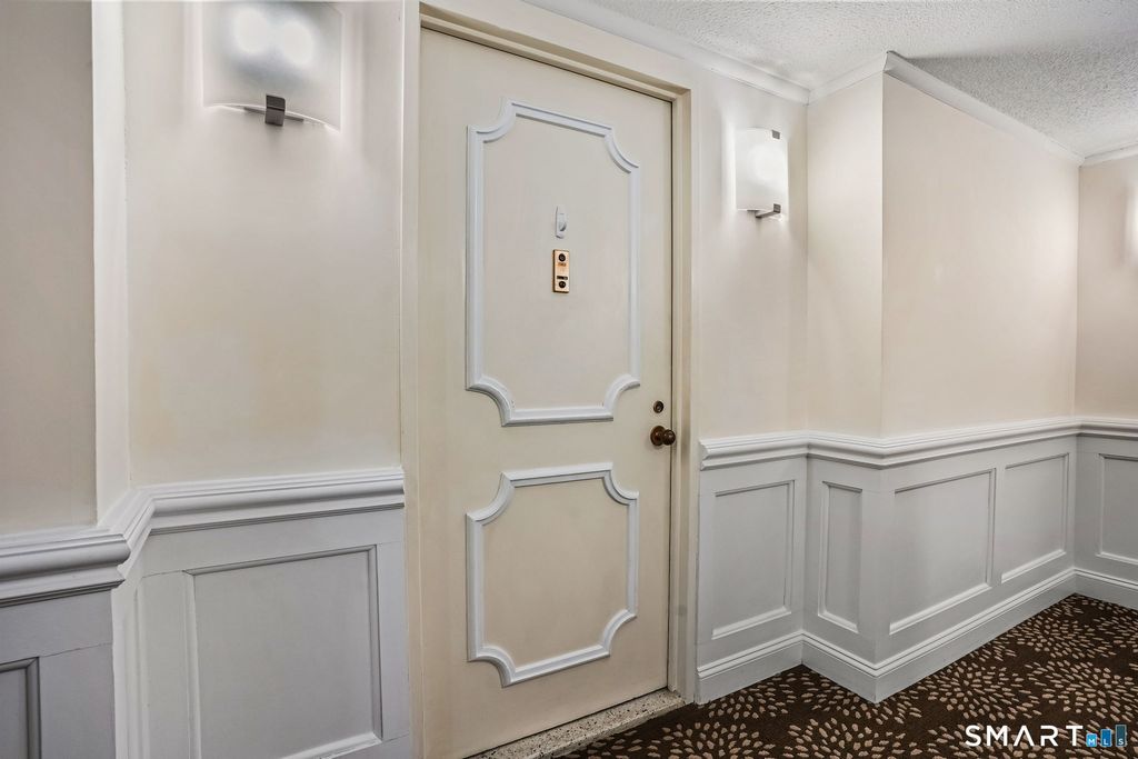 Photo of 143 Hoyt Street #1K, Stamford, CT 06905 (MLS # 24164844)