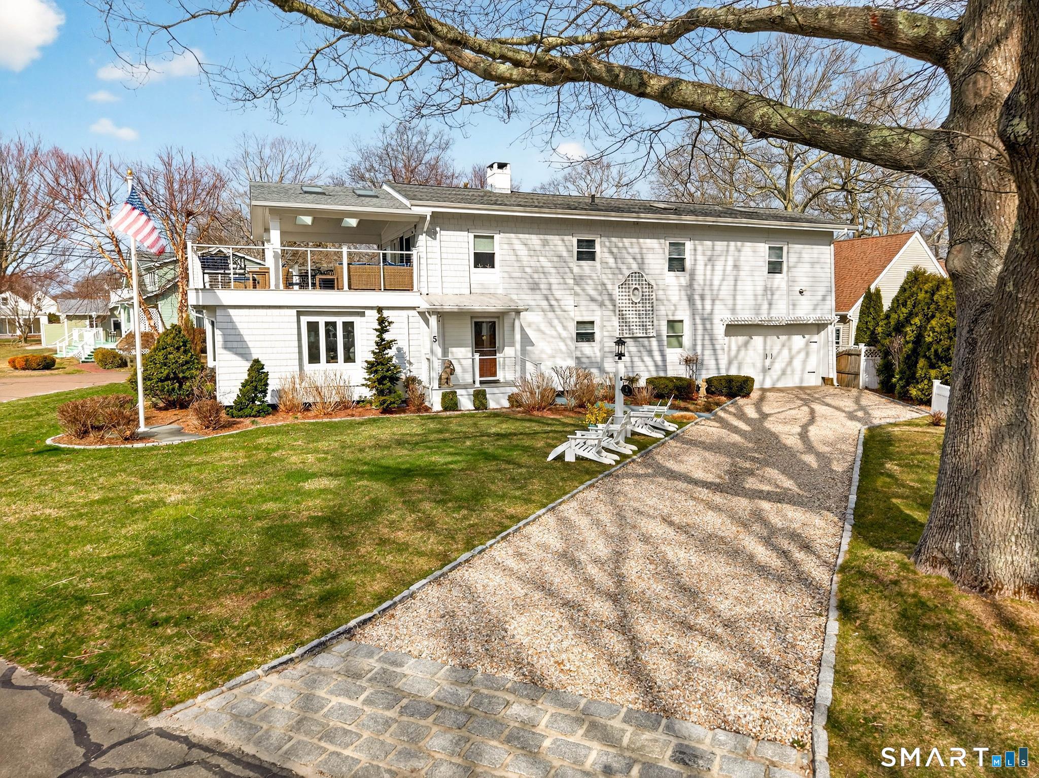 5 Woodland Drive
