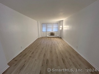 444 Bedford Street Apt 1P, Stamford, Connecticut - 1 Bedrooms  
1 Bathrooms  
4 Rooms - 