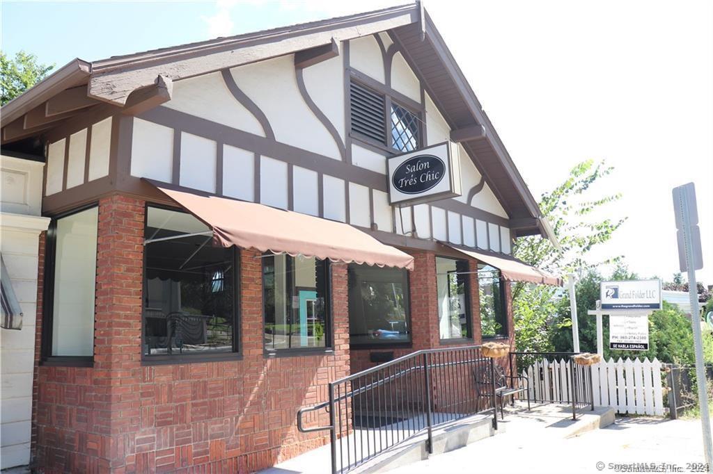 453 Main Street Lower level