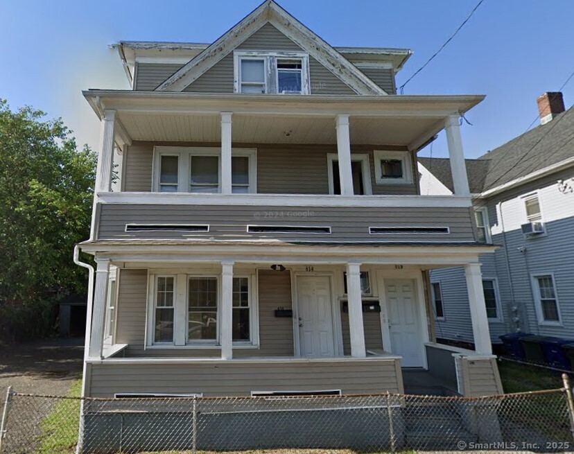 Shelton Street 1, Bridgeport, Connecticut - 3 Bedrooms  
1 Bathrooms  
5 Rooms - 