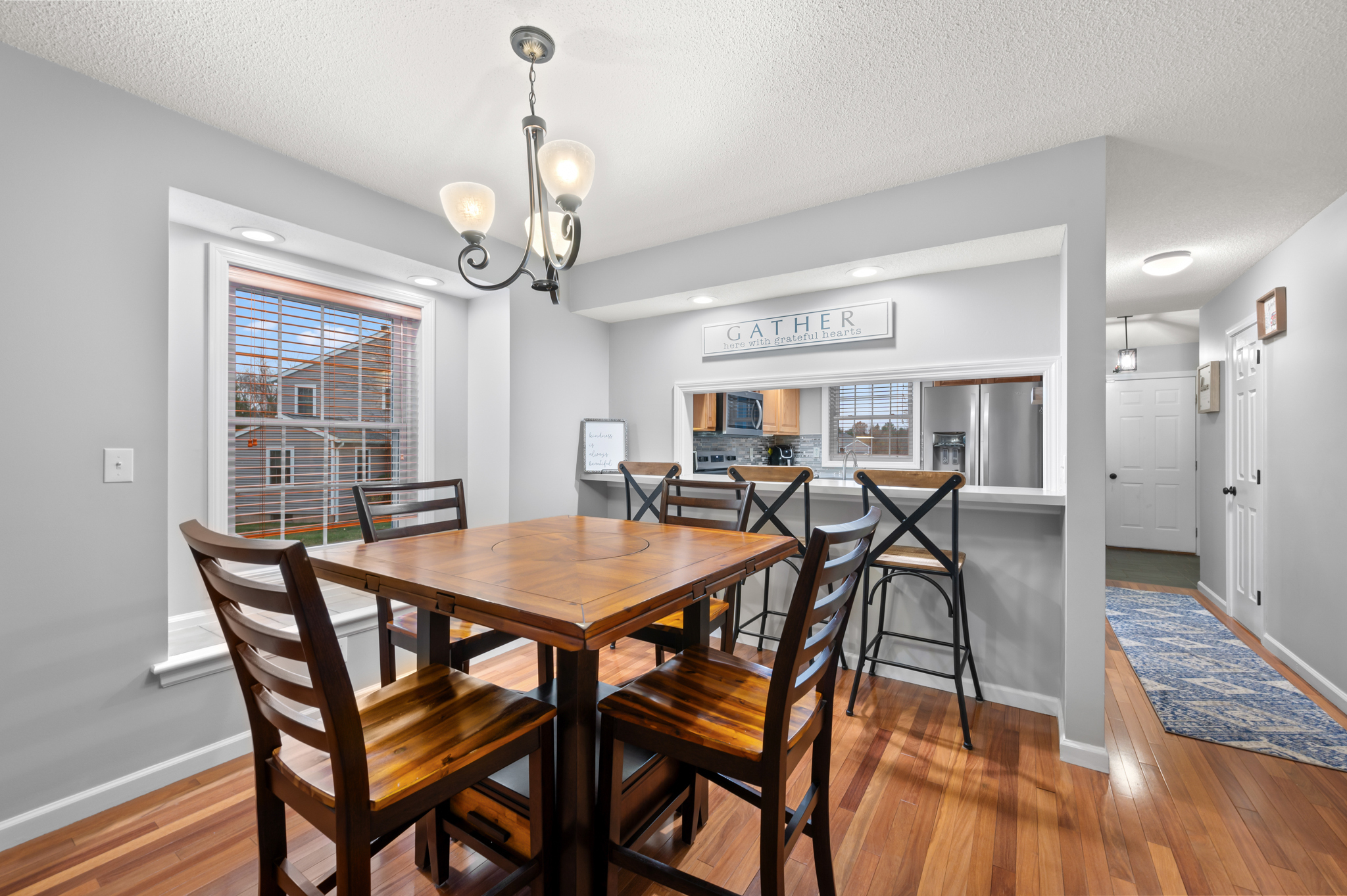 Middletown, Connecticut 06457, United States, 2 Bedrooms Bedrooms, ,3 BathroomsBathrooms,Residential,Pending,241959