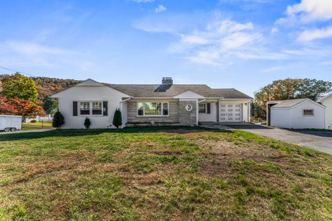 Photo of 92 Feldspar Avenue, Beacon Falls, CT 06403 (MLS # 24135968)
