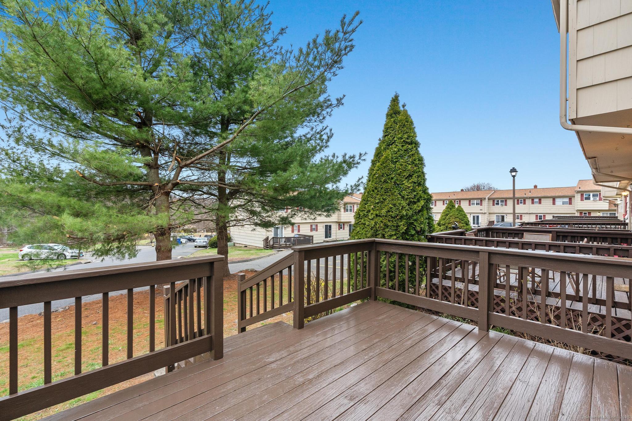 74 Round Tree Drive #9, Naugatuck, Connecticut image 14