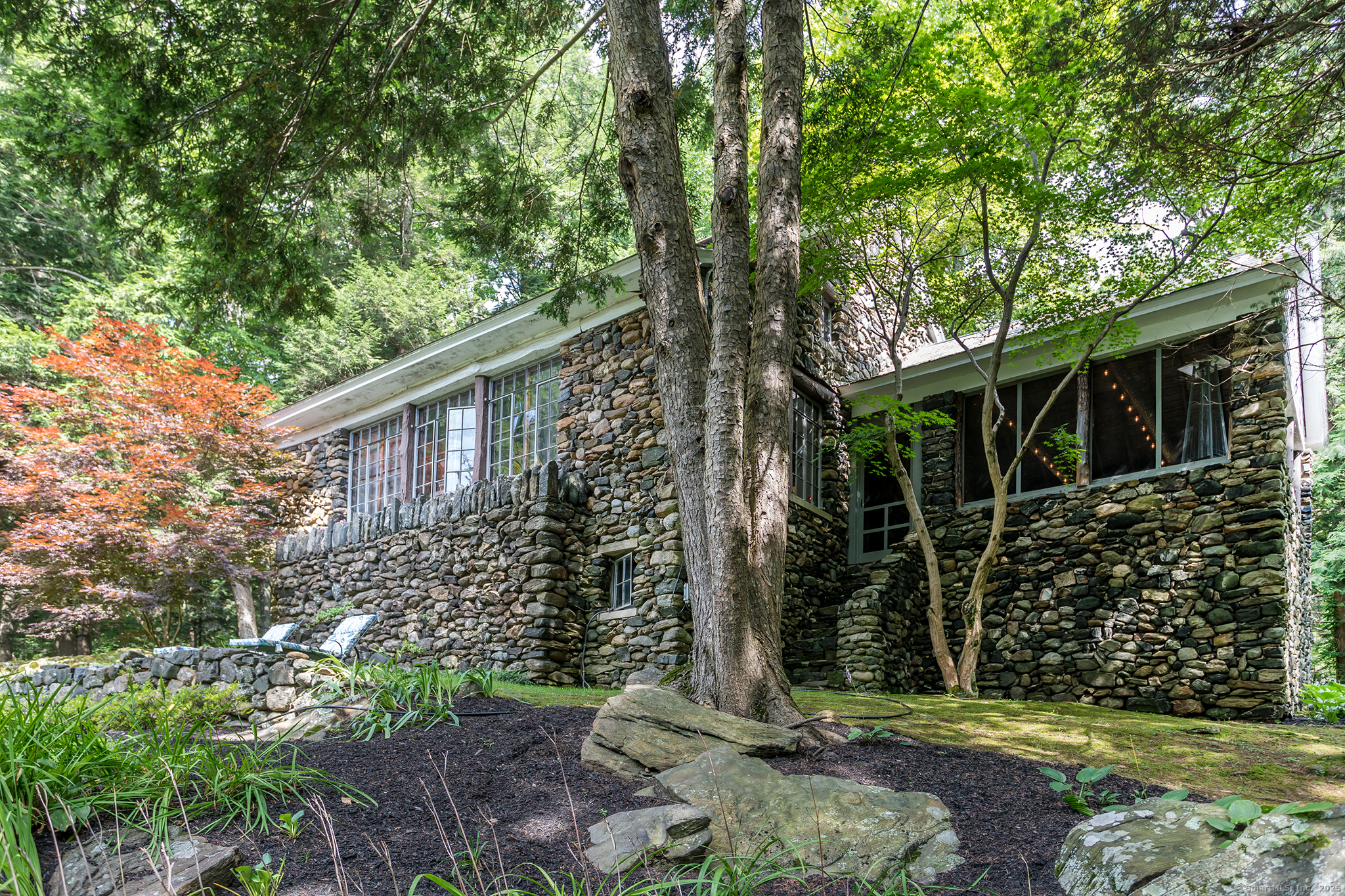 60 Leach Hollow Road