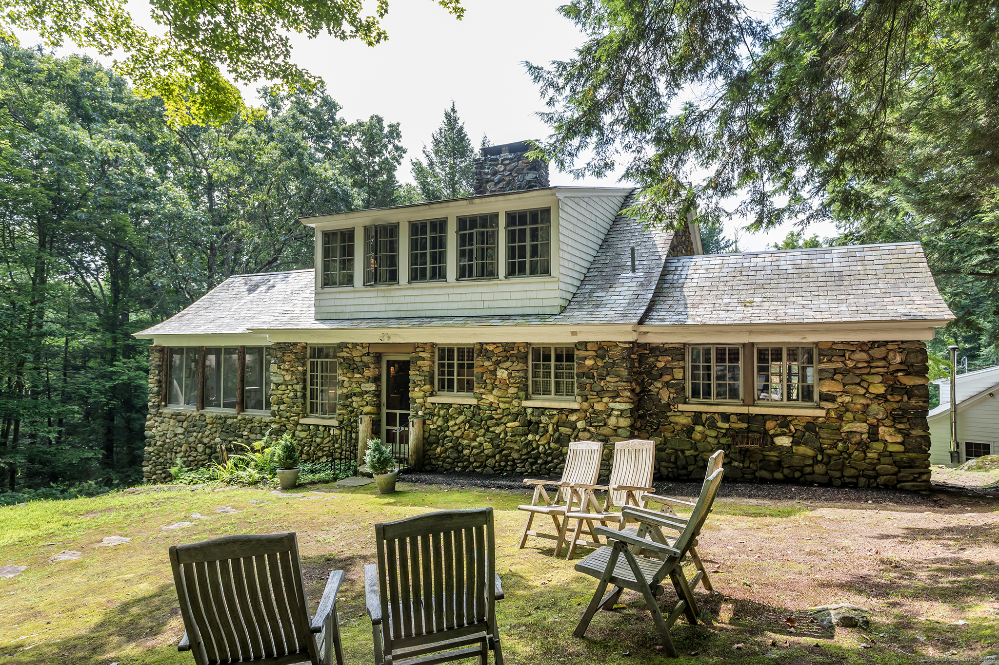 60 Leach Hollow Road