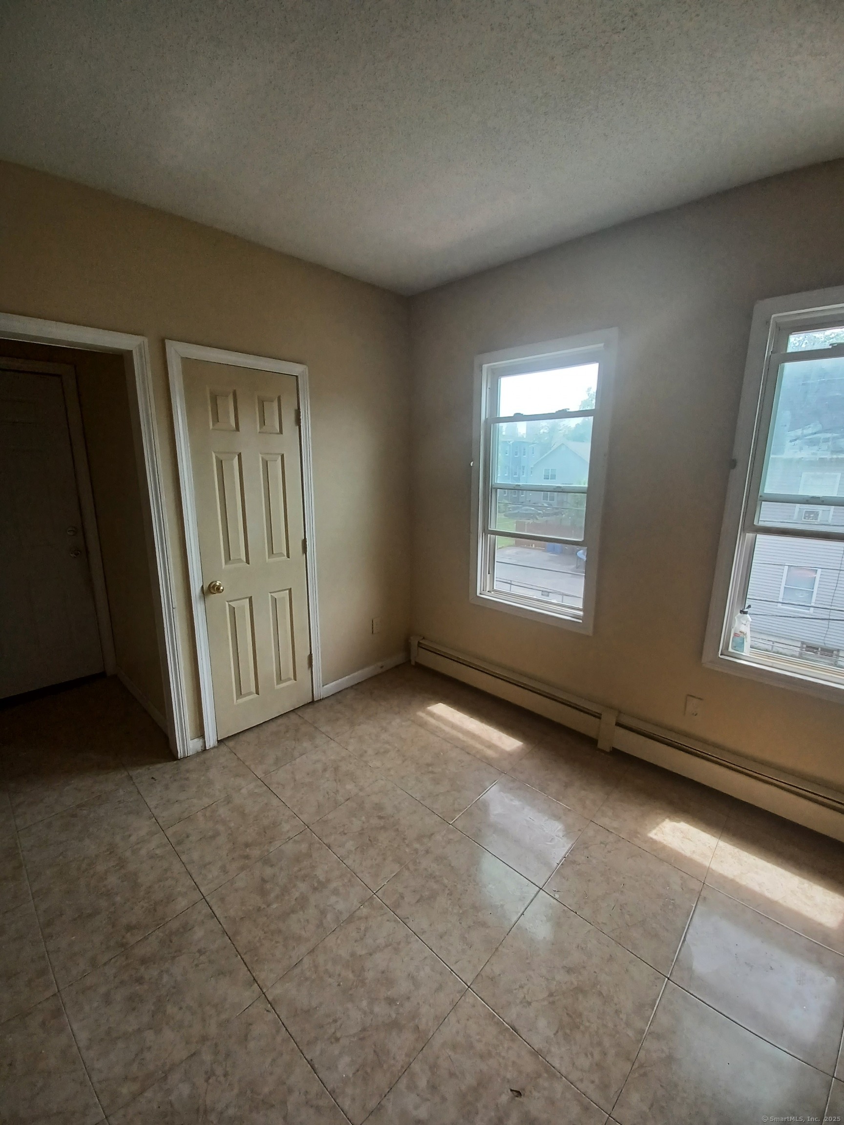 Hartford, Connecticut 06120, United States, 9 Bedrooms Bedrooms, ,3 BathroomsBathrooms,Residential,Active,143674