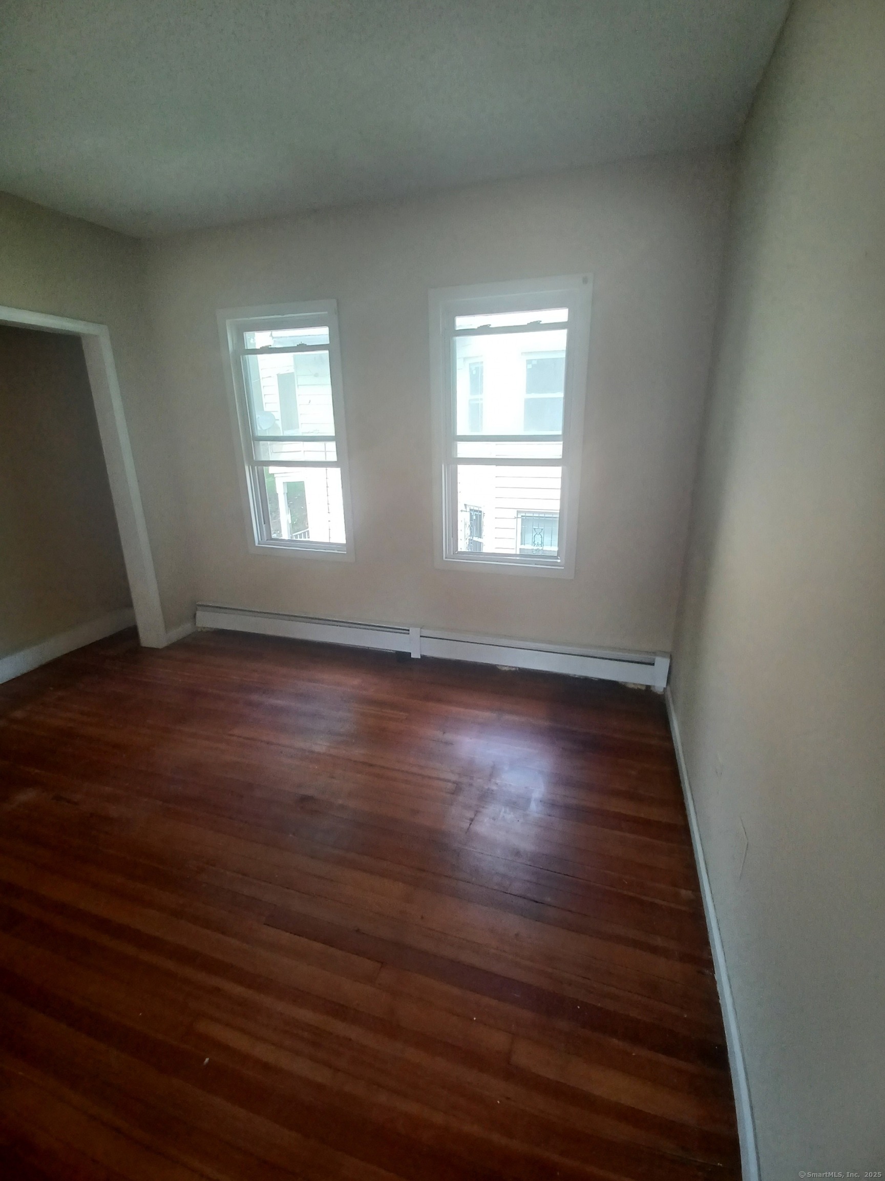 Hartford, Connecticut 06120, United States, 9 Bedrooms Bedrooms, ,3 BathroomsBathrooms,Residential,Active,143674