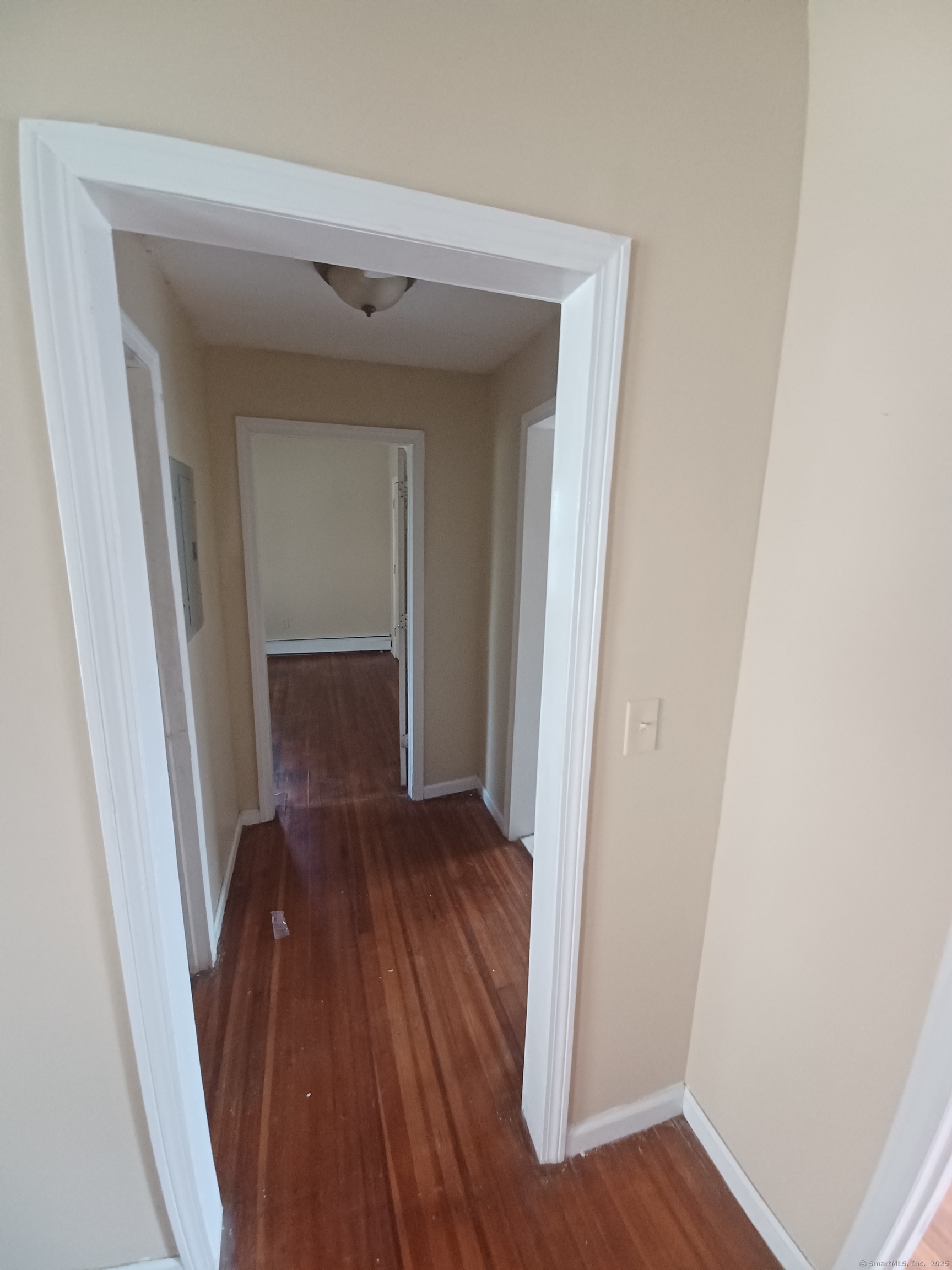 Hartford, Connecticut 06120, United States, 9 Bedrooms Bedrooms, ,3 BathroomsBathrooms,Residential,Active,143674