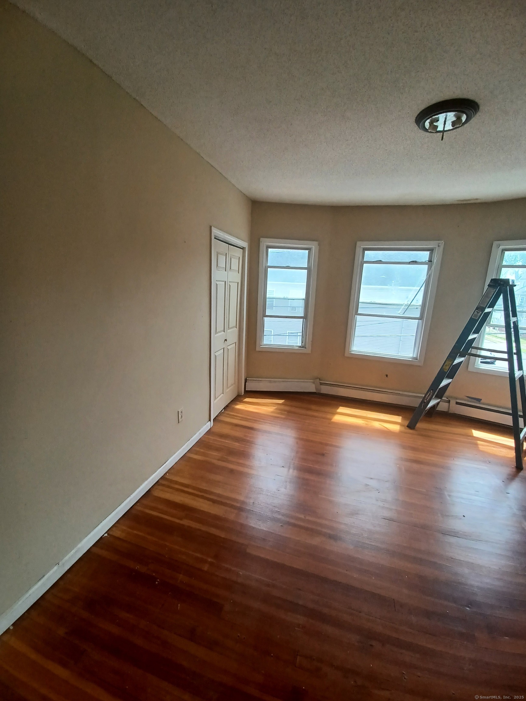 Hartford, Connecticut 06120, United States, 9 Bedrooms Bedrooms, ,3 BathroomsBathrooms,Residential,Active,143674