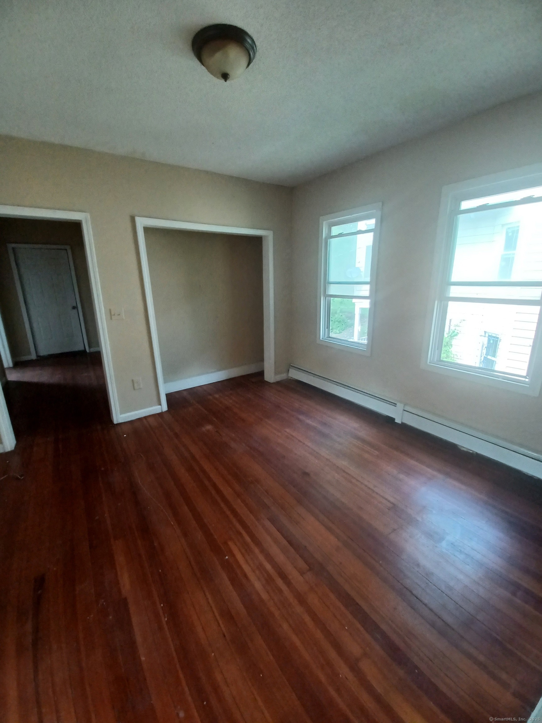 Hartford, Connecticut 06120, United States, 9 Bedrooms Bedrooms, ,3 BathroomsBathrooms,Residential,Active,143674