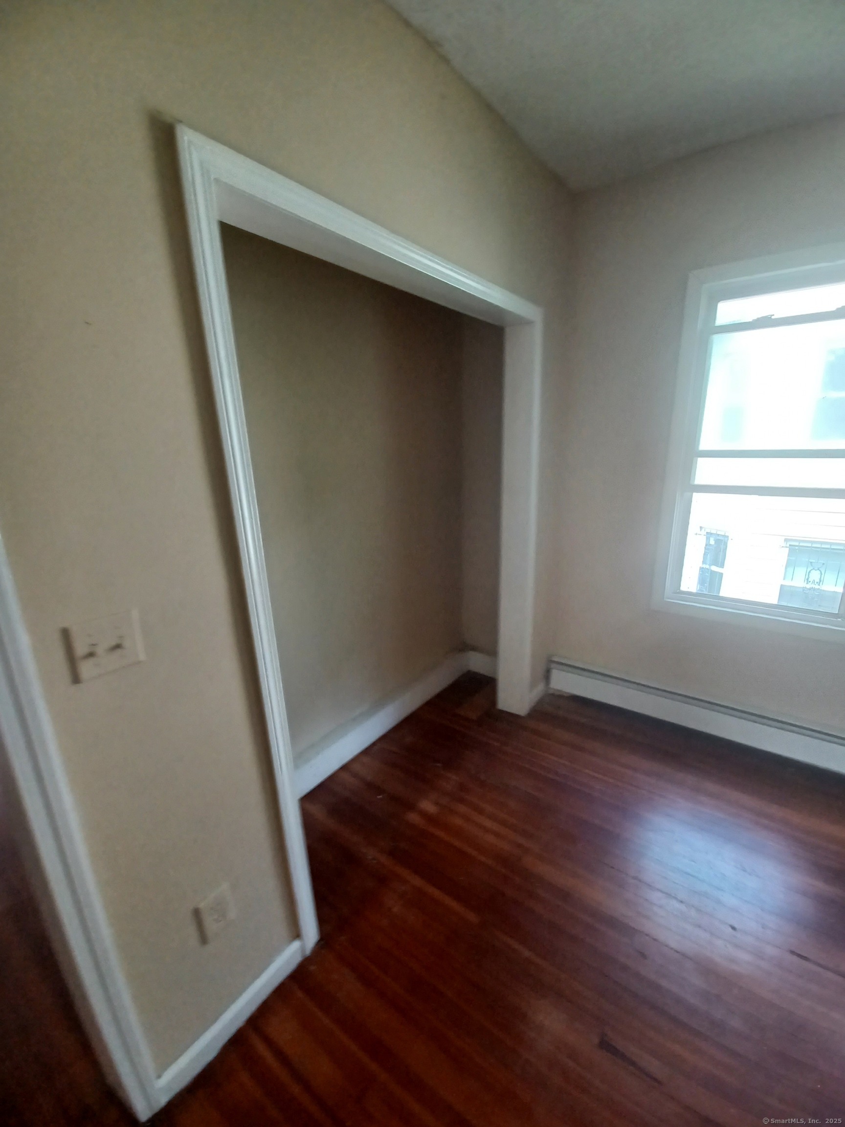 Hartford, Connecticut 06120, United States, 9 Bedrooms Bedrooms, ,3 BathroomsBathrooms,Residential,Active,143674