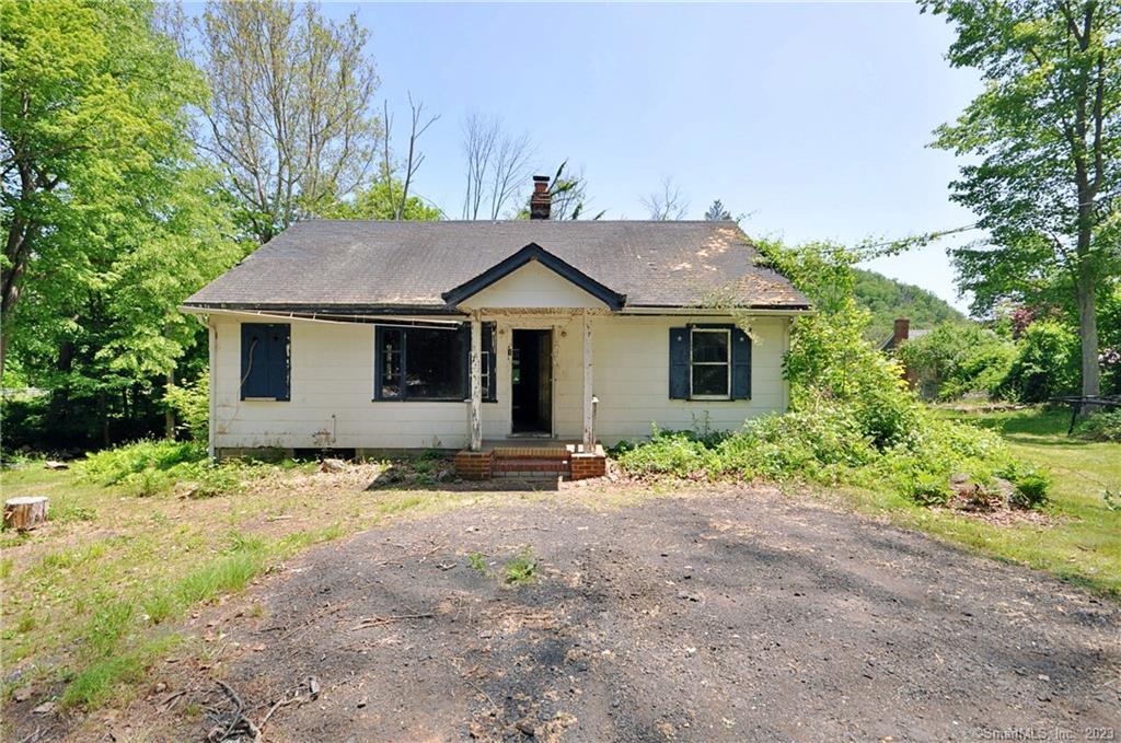Photo 4 of 21 of 1 Pootatuck Park Road house