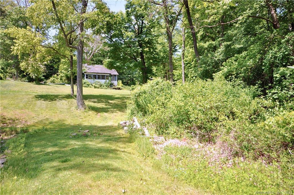 Photo 2 of 21 of 1 Pootatuck Park Road house