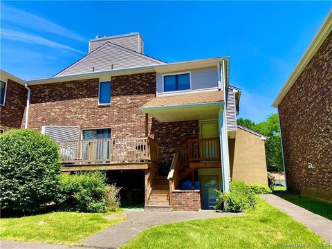 Photo of 9 Dutton Place Way #9, Glastonbury, CT 06033 (MLS # 24073735)